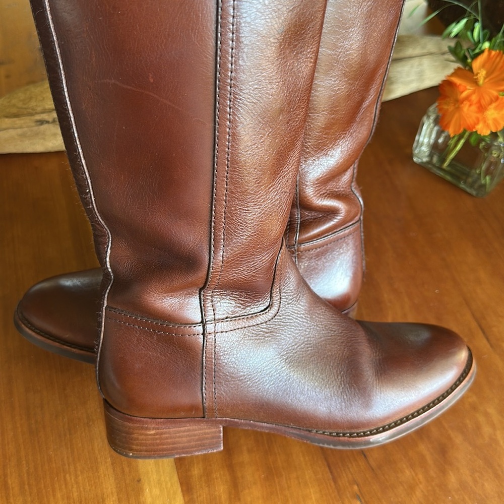 Tory Burch Kieran gold logo brown leather tall equestrian/riding boots. Size 6.5 - Picture 10 of 15